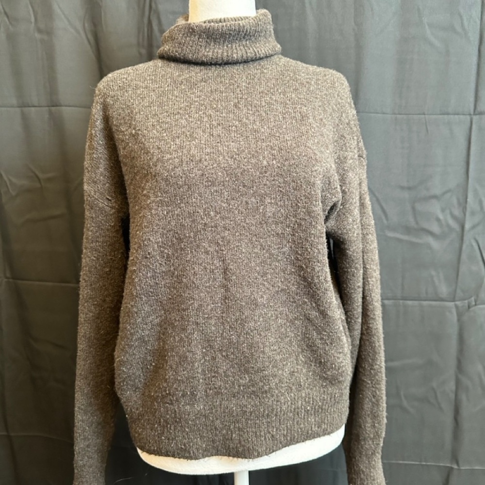**WARM AF H&M Thick Neck Sweater XS